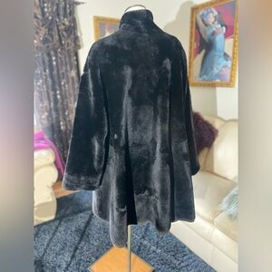 Luxurious Black shearling natural